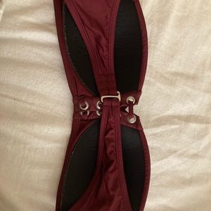 Burgundy bikini 
Size: L
$ 10